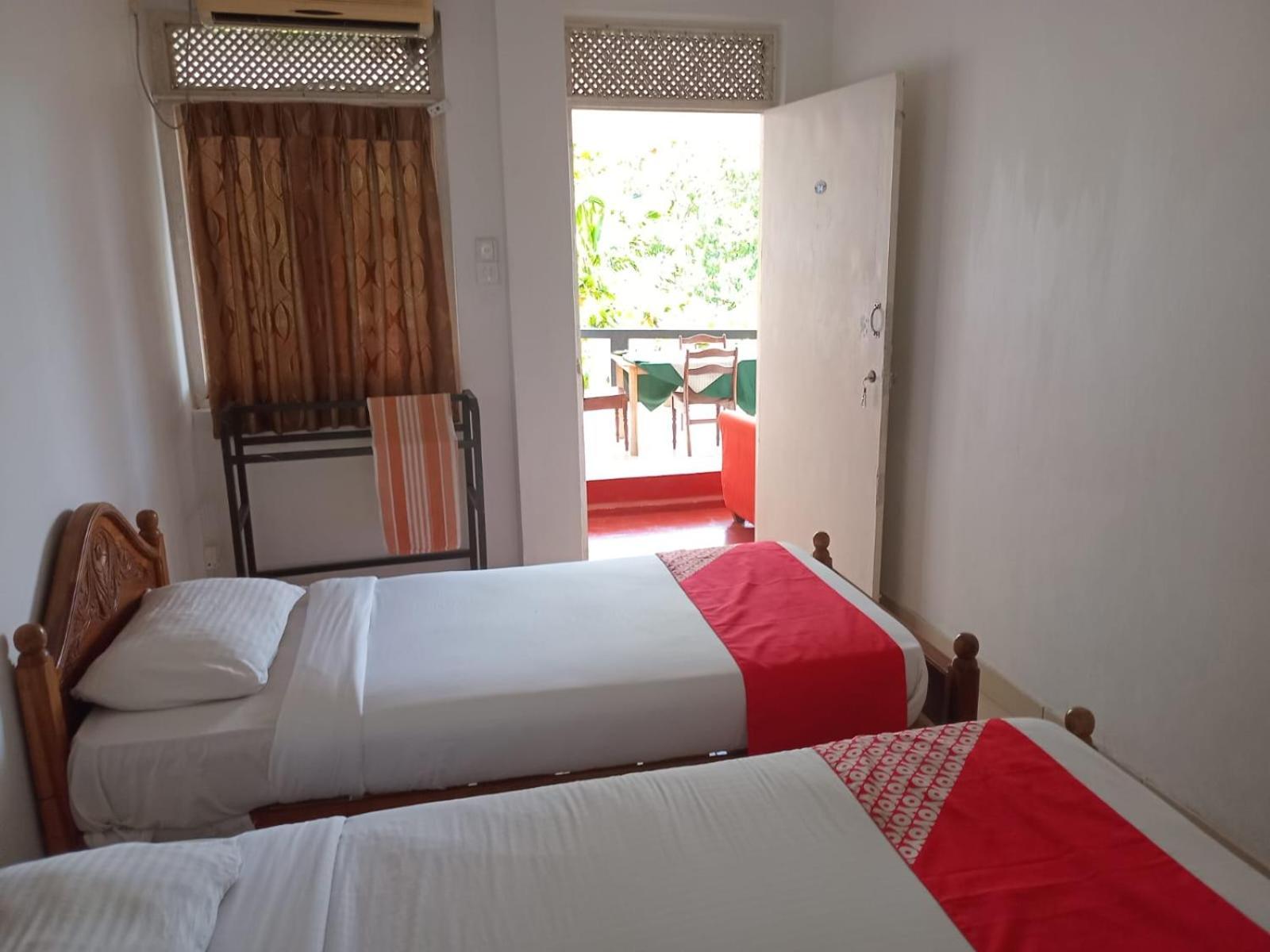 Blue Haven Guest House แคนดี้ ภายนอก รูปภาพ